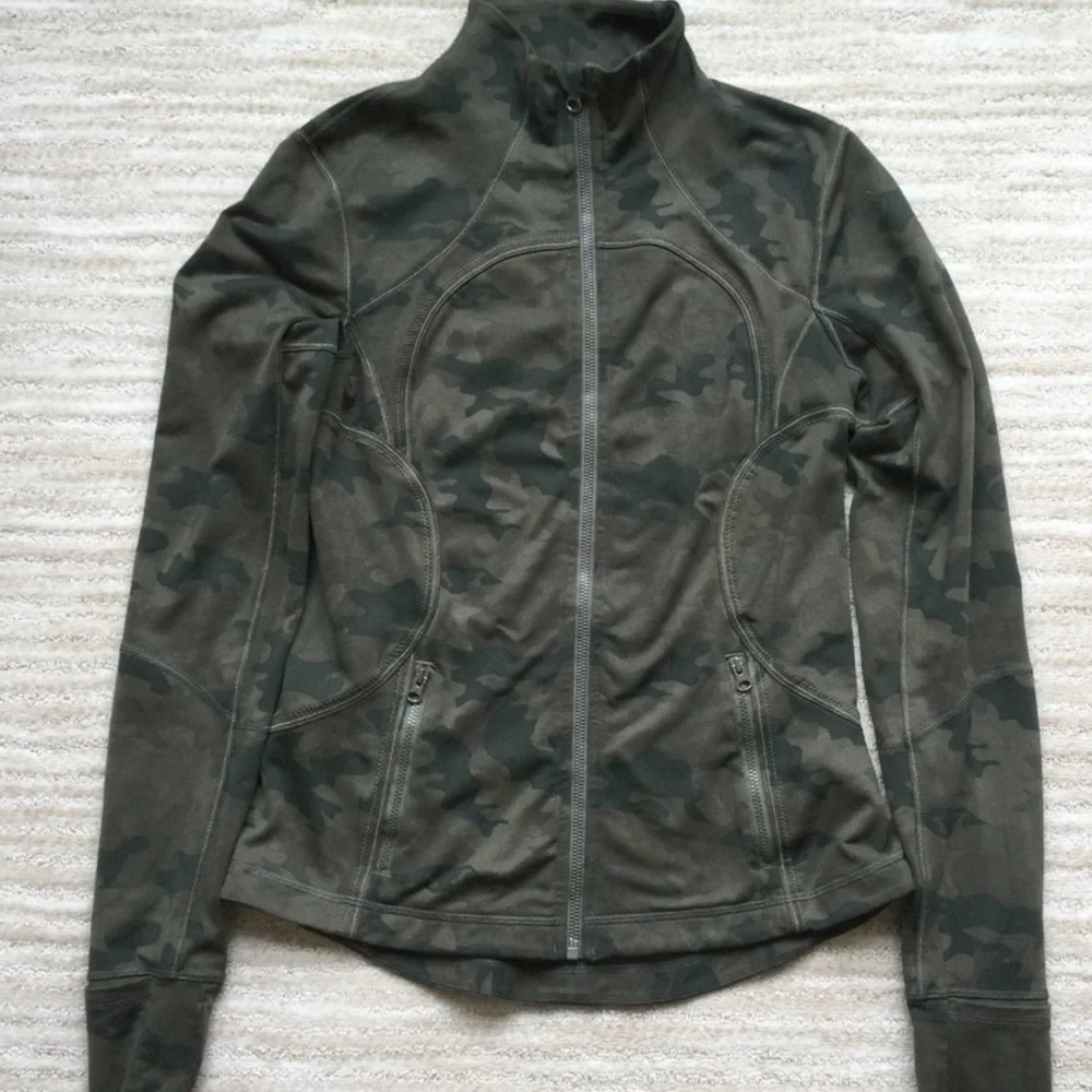 Lululemon Camo Zipper Jacket EUC! - Picture 7 of 10
